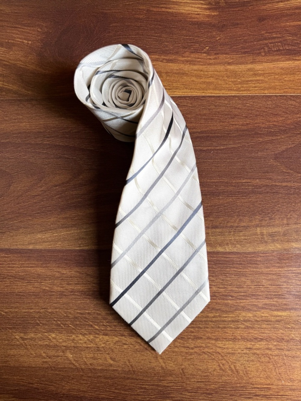 DONALD J. TRUMP Ivory Men's Diagonal Plaid Tie - Elegant Neutral Neckwear